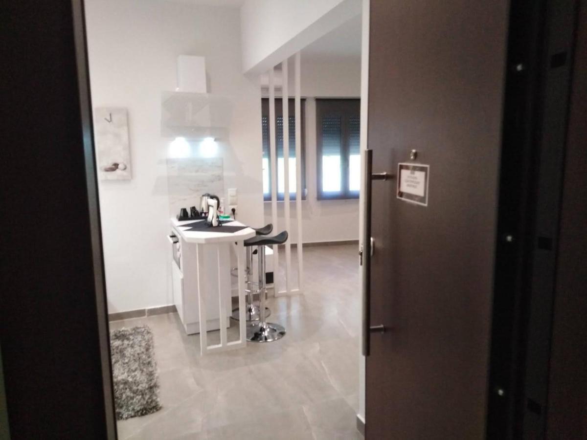 Syntagma Contemporary Apartment Atene Esterno foto